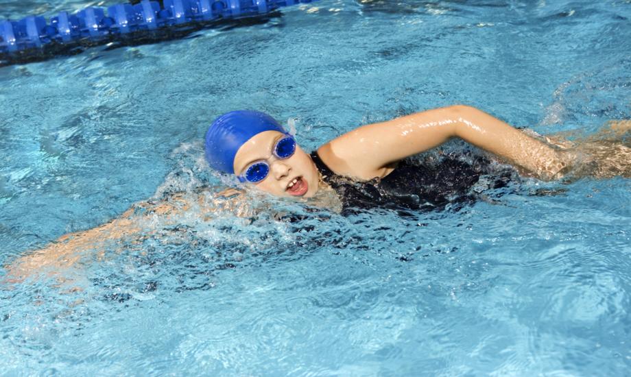 4 Harmful Effects of Swimming on Your Hair and Skin and how to Prevent Them