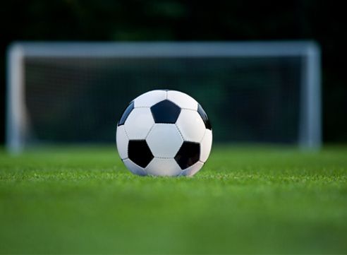 4 Benefits of Soccer for Weight Loss